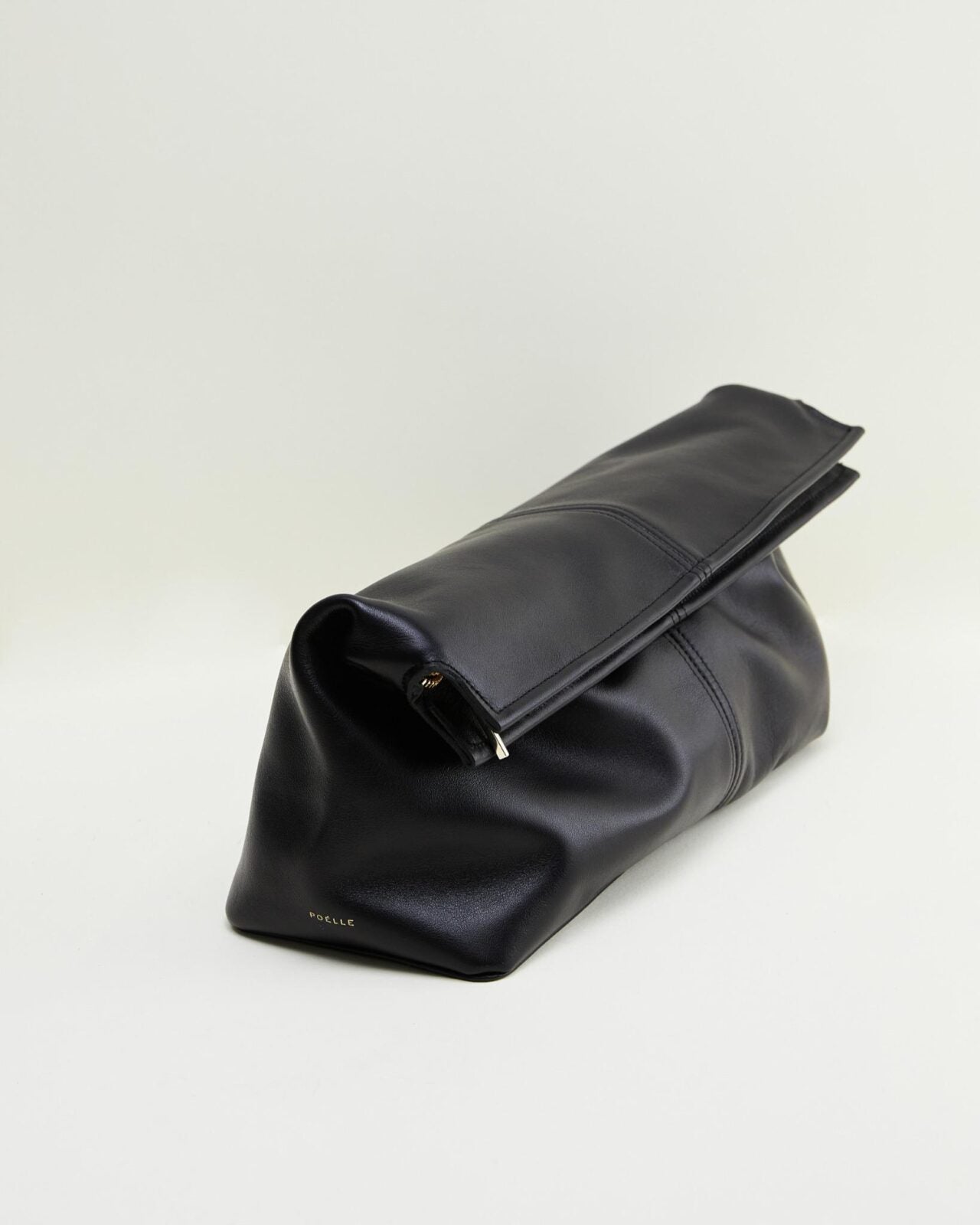 Elza Clutch in Black